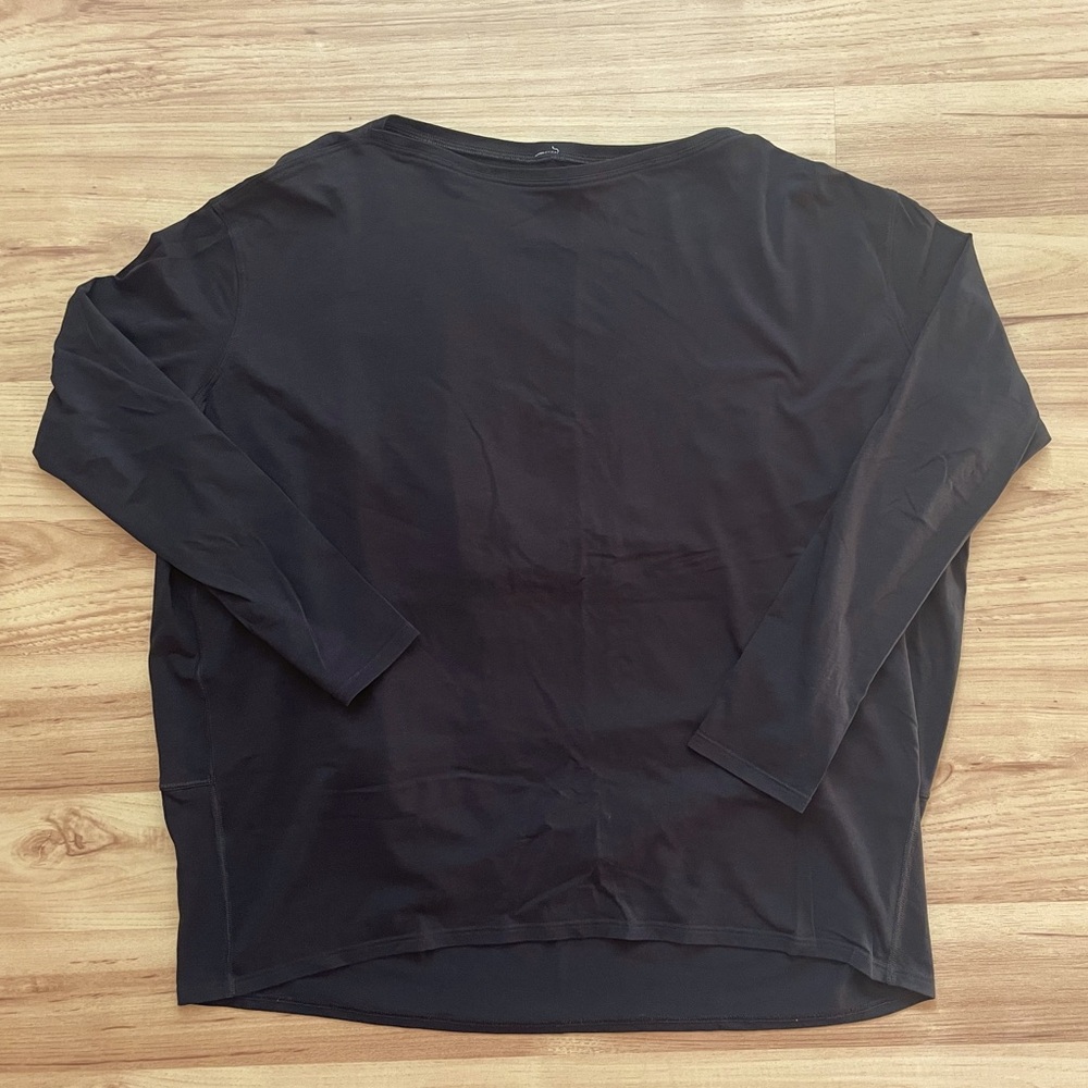 Lululemon back in action long sleeve shirt